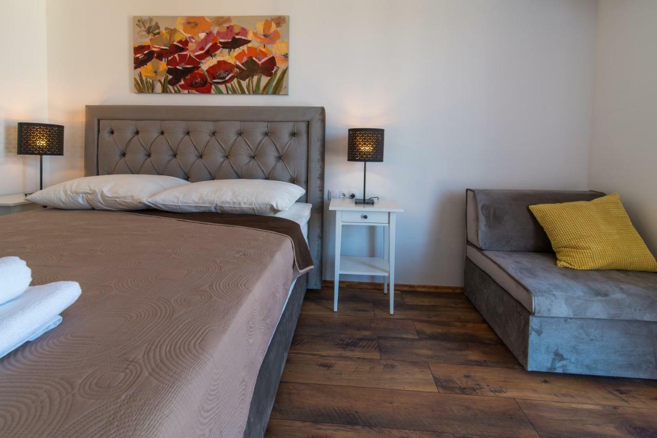 Sobe "Galeb" Hotel Vrbnik Eksteriør billede