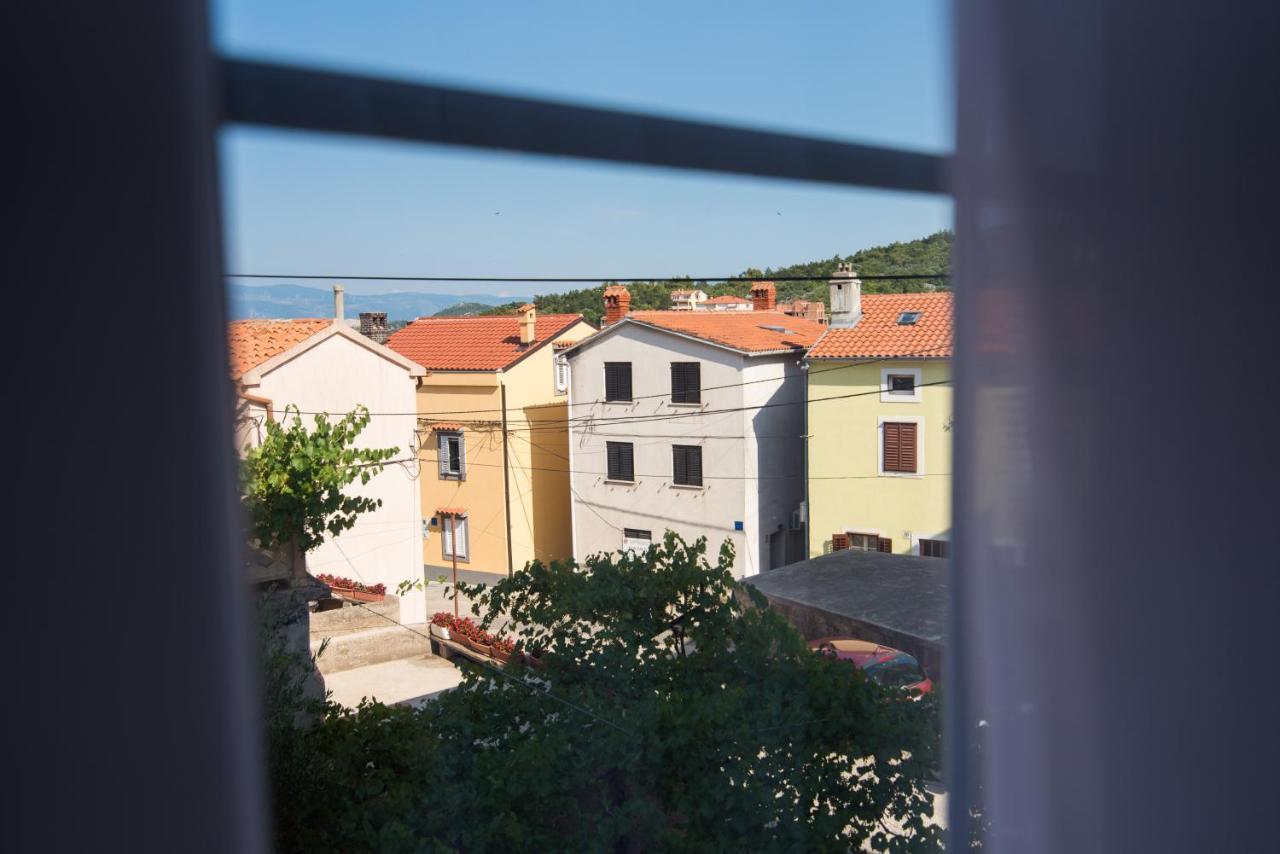 Sobe "Galeb" Hotel Vrbnik Eksteriør billede